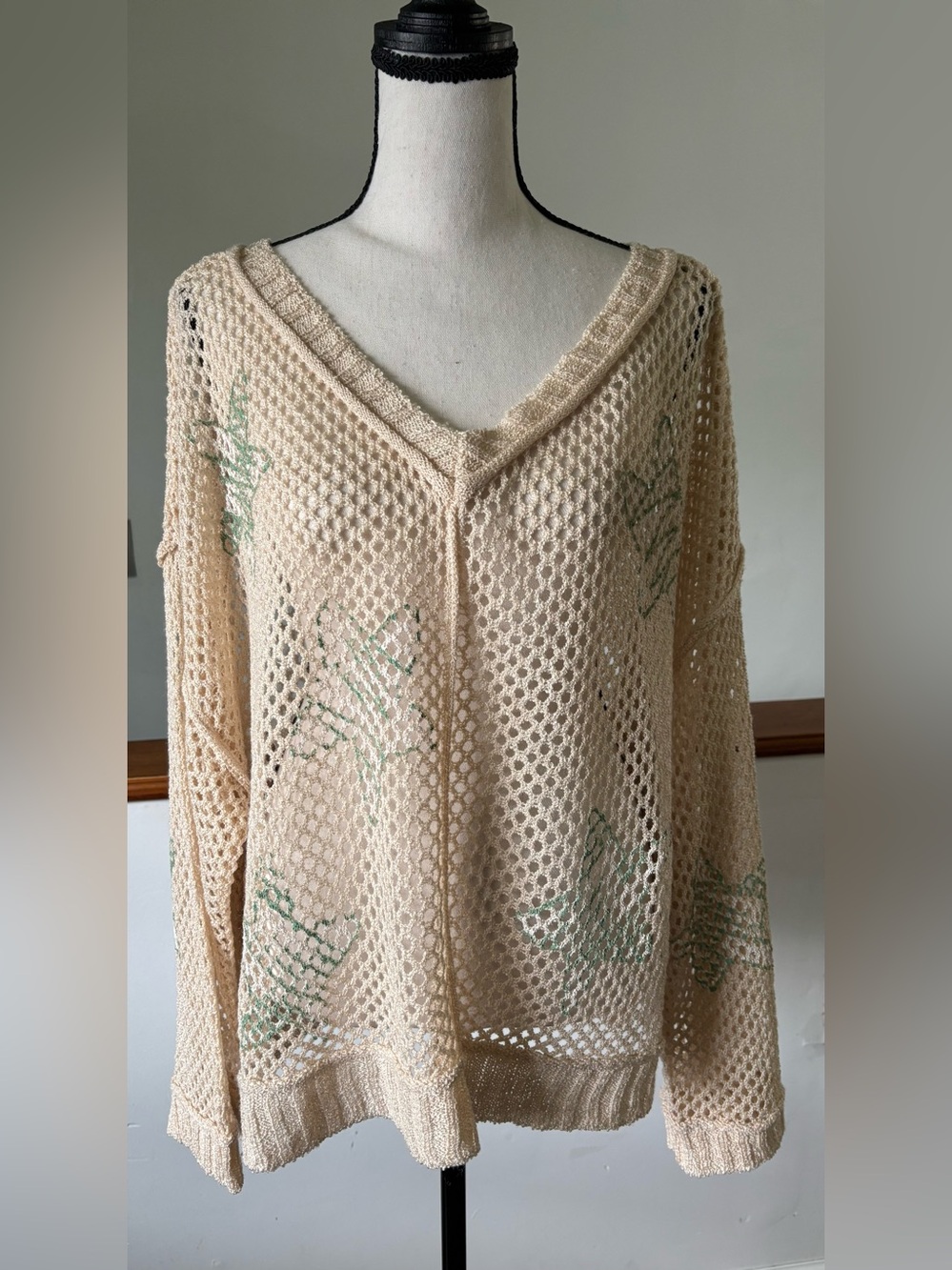 POL Sea Breeze Oversized Crochet Hoodie Top with Seashell Motifs.